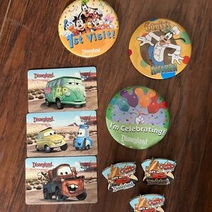 Disneyland Buttons and Cards Set